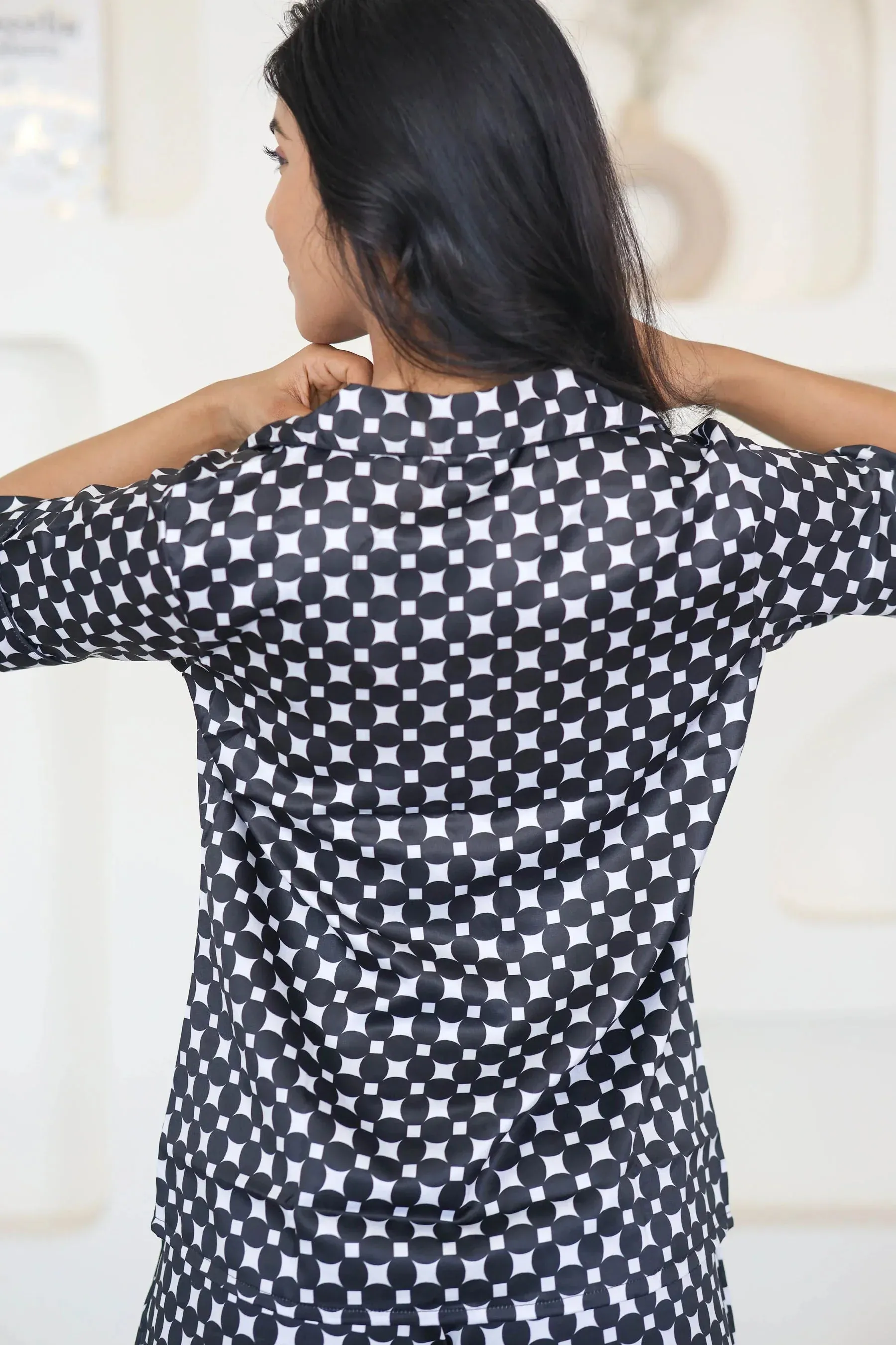 Night Wear Satin Black & White Color Geometric Printed Night Suit