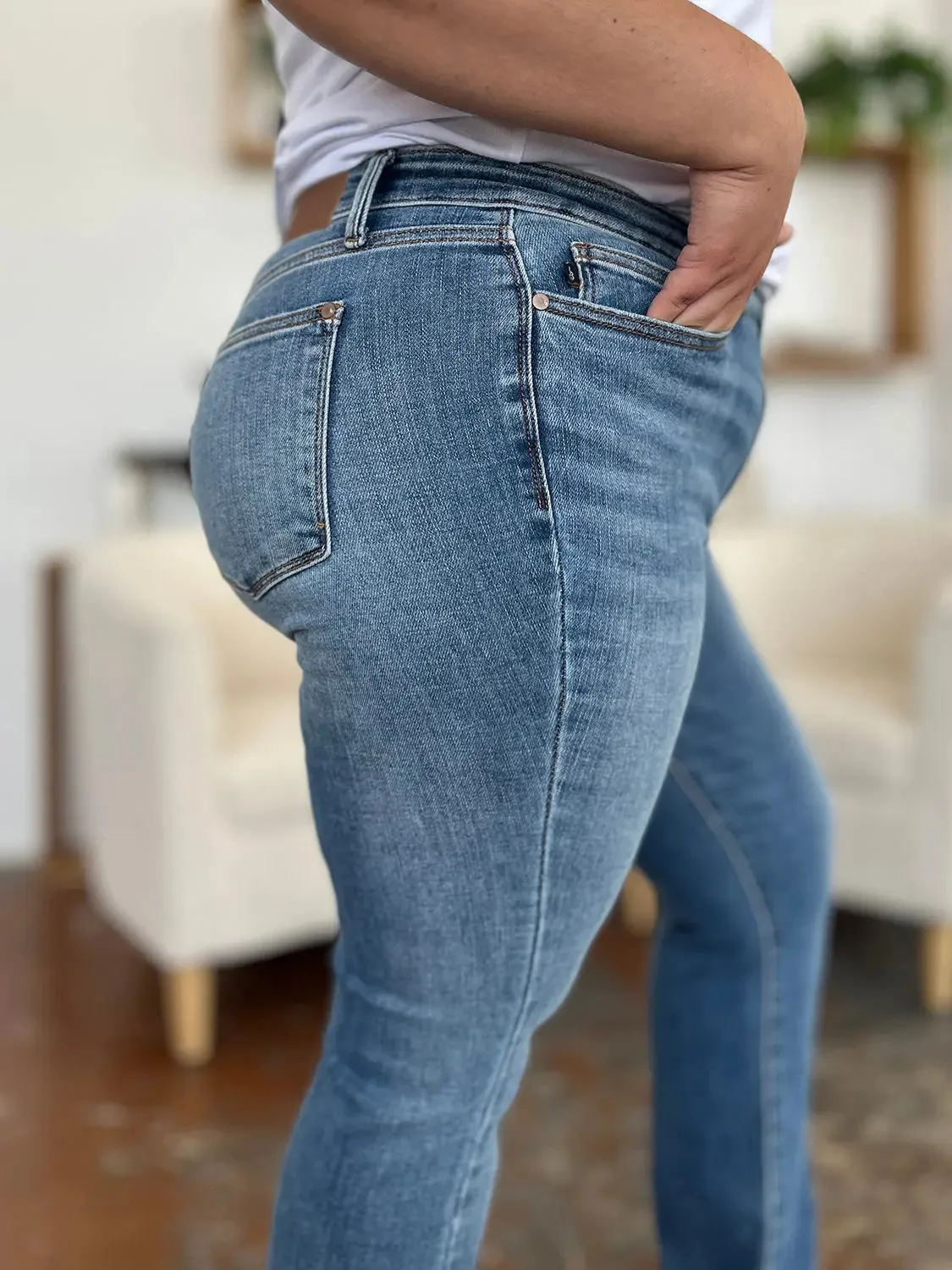 Women's Jeans - Full Size Mid-Rise Waist Straight leg by Judy Blue