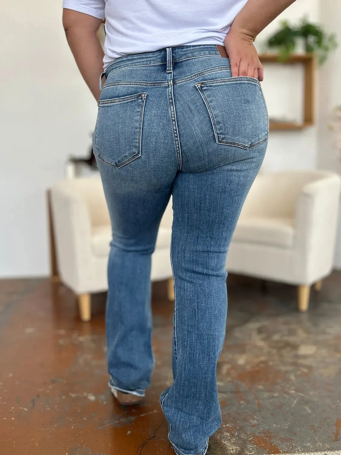Women's Jeans - Full Size Mid-Rise Waist Straight leg by Judy Blue